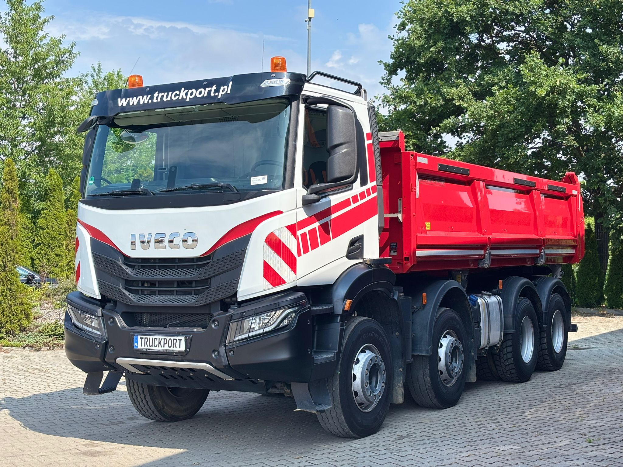 IVECO MS34Y 8X4 EURO6 | WYWROTKA TRÓJSTRONNA 